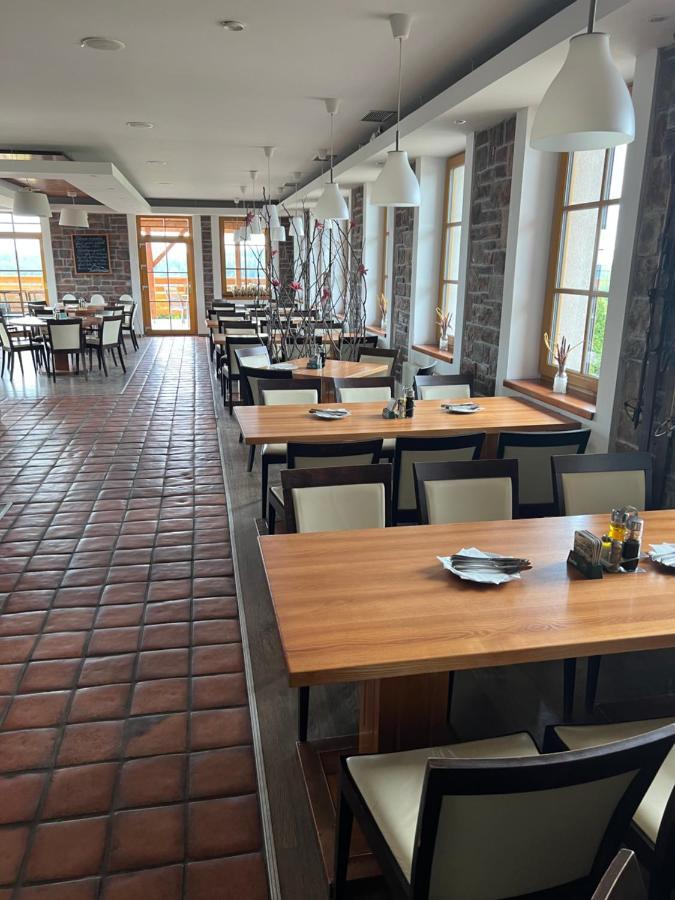 Hotel Krušnohorský Dvůr Cínovec Exteriér fotografie