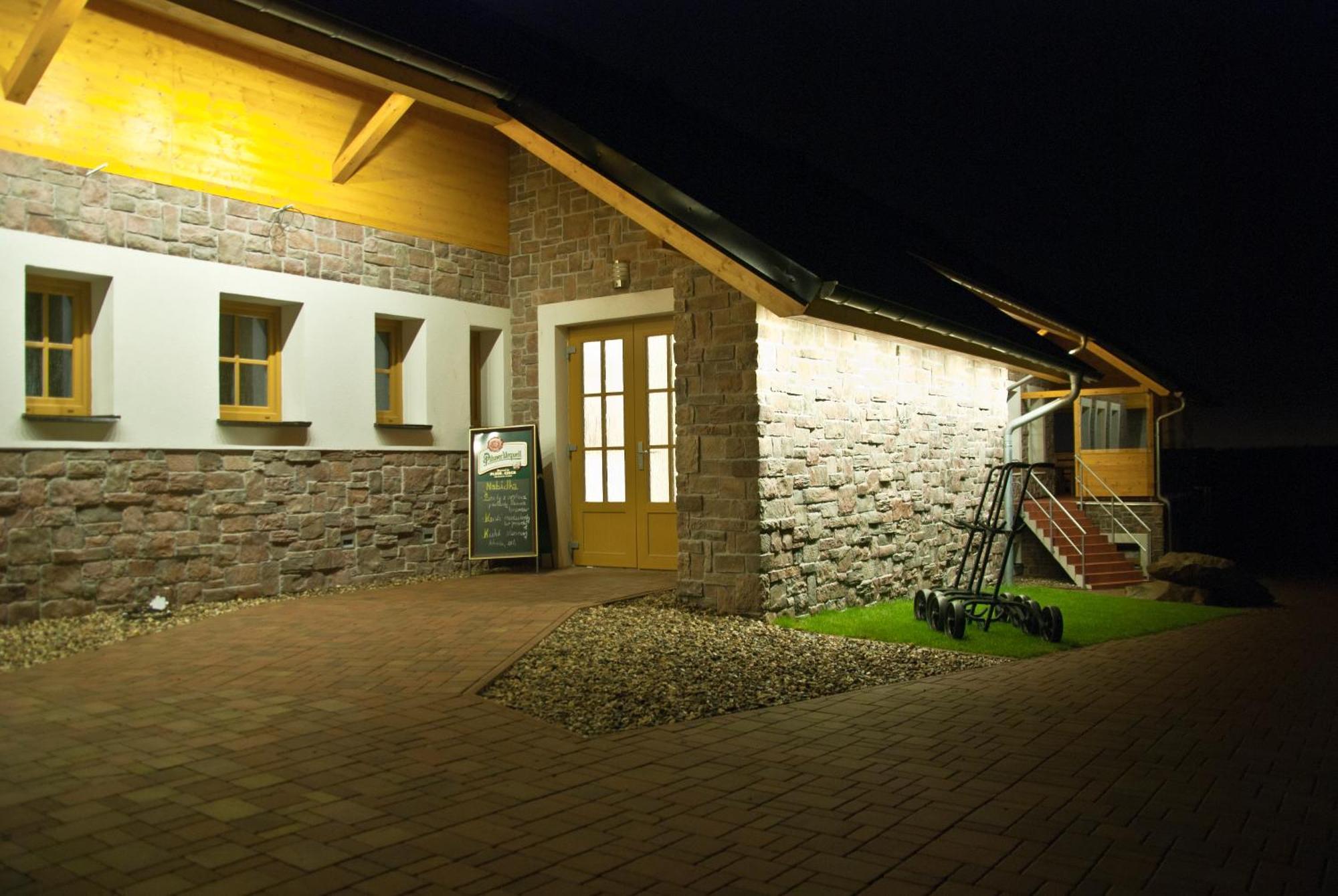Hotel Krušnohorský Dvůr Cínovec Exteriér fotografie