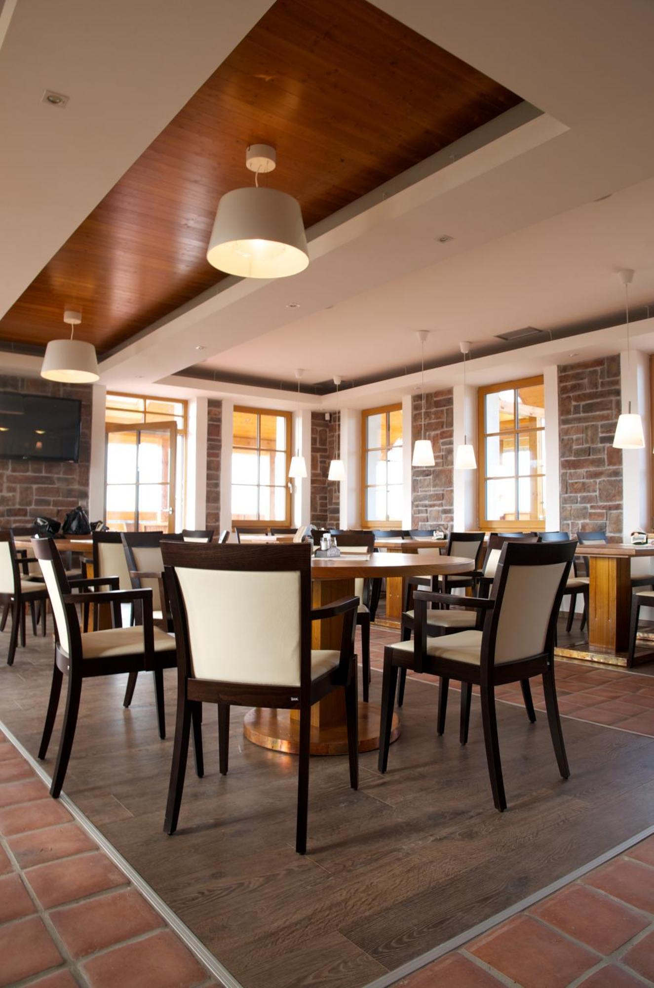 Hotel Krušnohorský Dvůr Cínovec Exteriér fotografie