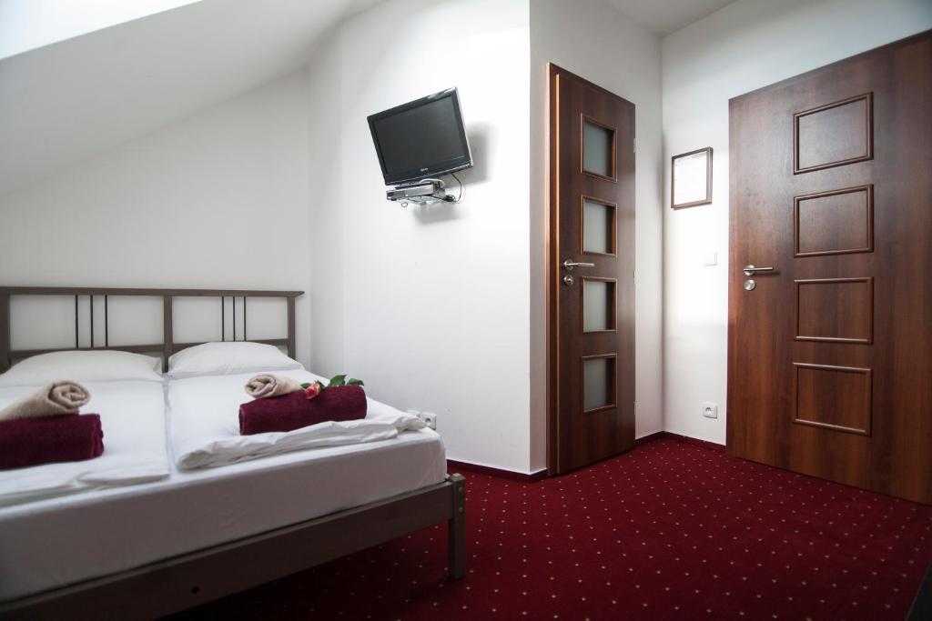 Hotel Krušnohorský Dvůr Cínovec Pokoj fotografie