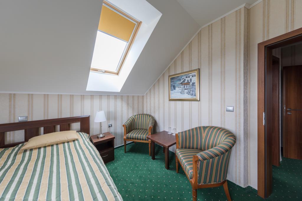 Hotel Krušnohorský Dvůr Cínovec Exteriér fotografie